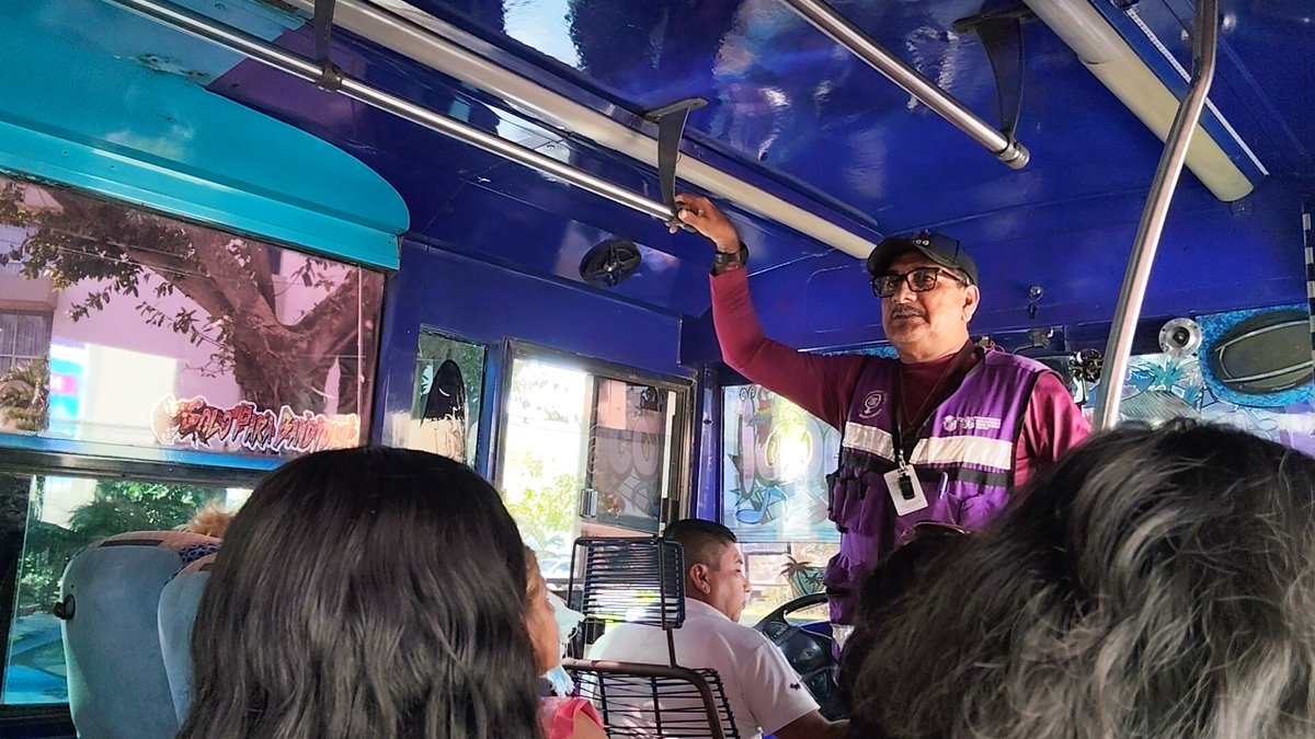 TransportesGro4's tweet photo. Inspectores de la Delegación Urbana de Acapulco, llevan a cabo operativos para prevenir y castigar el aumento ilegal de costo del pasaje.

https://t.co/2i4bA2MIWg https://t.co/wJcSnwl2mH