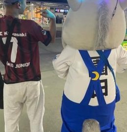 oharchenko's tweet image. 本になる 👤