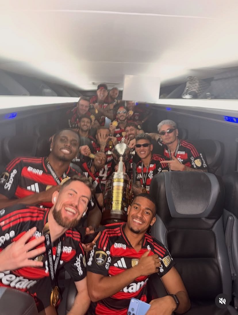 CentralFlaNacao's tweet photo. que saudade desse dia 🥹 https://t.co/AgijVmmbA6
