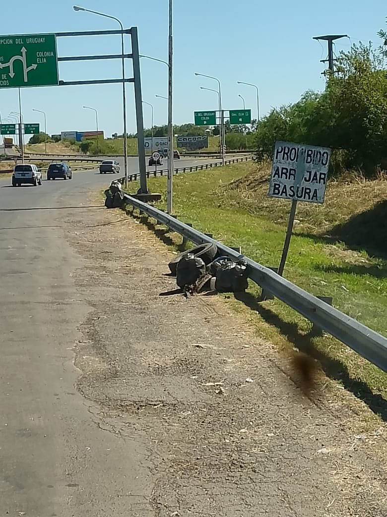 AUTOVÍA DEL MERCOSUR COMUNICA

Se continúan desarrollando tareas de mantenimiento y reparación sobre la Ruta Nacional 14 y en estaciones de peaje del corredor:

• Gualeguaychú – Colón: corte de pasto
• Federación – Monte Caseros: corte de pasto
• Perdices – Gualeguaychú