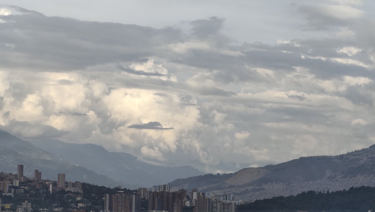 Yo veo una chancleta, ¿ustedes?