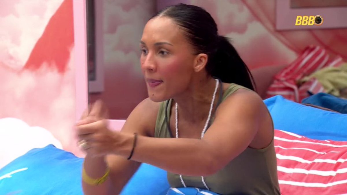 centralreality's tweet image. Maxiane: "A vontade é essa! Quando tiver descansando ali numa espreguiçadeira, pegar duas panelas e bater assim, pém pém pém! Porque eu não perturbo ninguém! Não perturbo ninguém, isso é injusto. Isso é muito injusto. Pode falar a merda que for de mim, mas eu não perturbo…