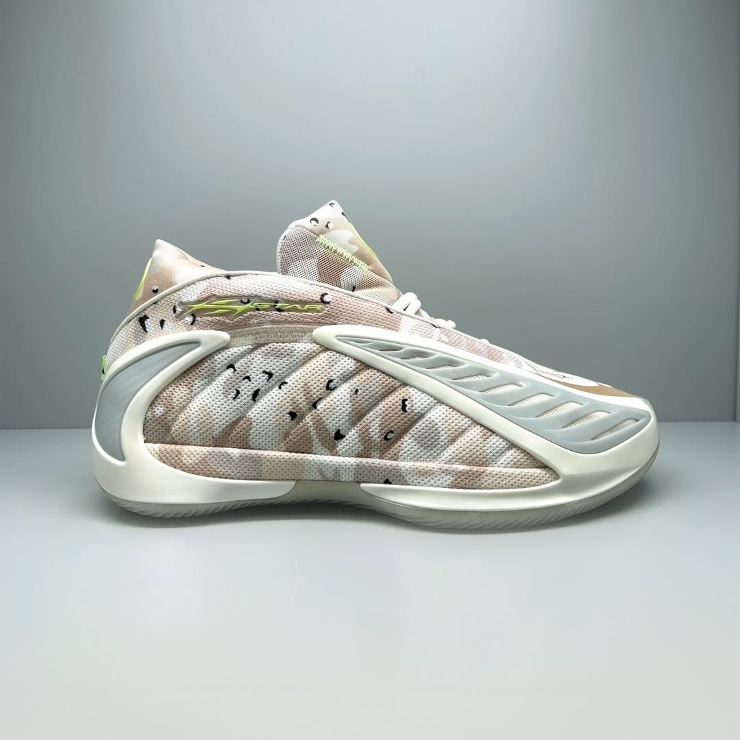 houseofheat's tweet photo. Official Look: Hellstar x adidas Anthony Edwards 2 🔥 https://t.co/eCmln8TXow
