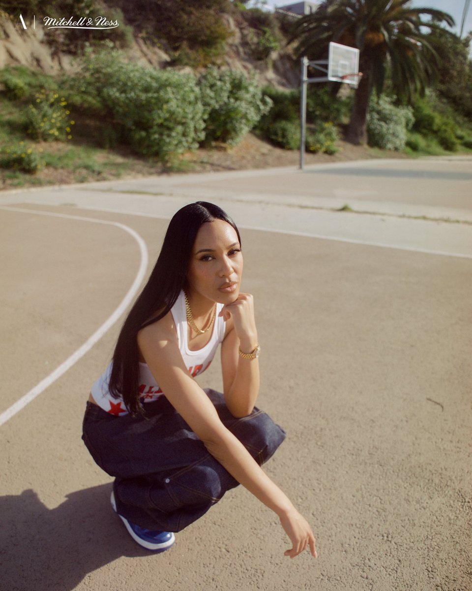 Mitchell & Ness tweet media