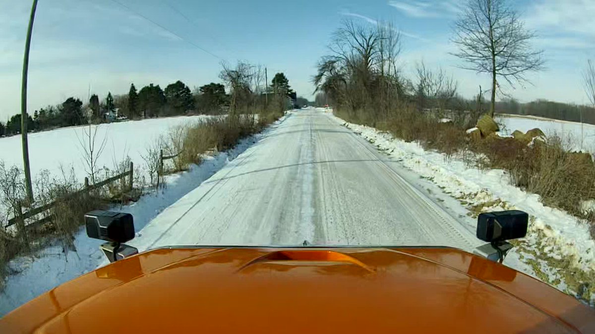 MacombNewsNow's tweet photo. With the sun shining and more mild temperatures today, @MacombRoads trucks and graders continue cleanup work on rural and subdivision roads throughout Macomb County. Please drive carefully and give equipment plenty of room to safely operate. https://t.co/t2dM5Wkggm