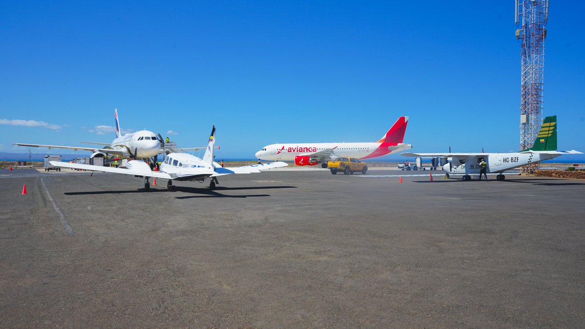 aerogalapagos's tweet photo. Operamos todo el año con LATAM y Avianca en aviación comercial, y con EMETEBE y AirSav en aviación menor, ofreciendo seguridad, calidad y calidez a pasajeros del #Ecuador y del mundo 🌎.

¡Gracias por conectar con #Galápagos junto a nosotros y ser parte de una experiencia única! https://t.co/22FwB9k7tO