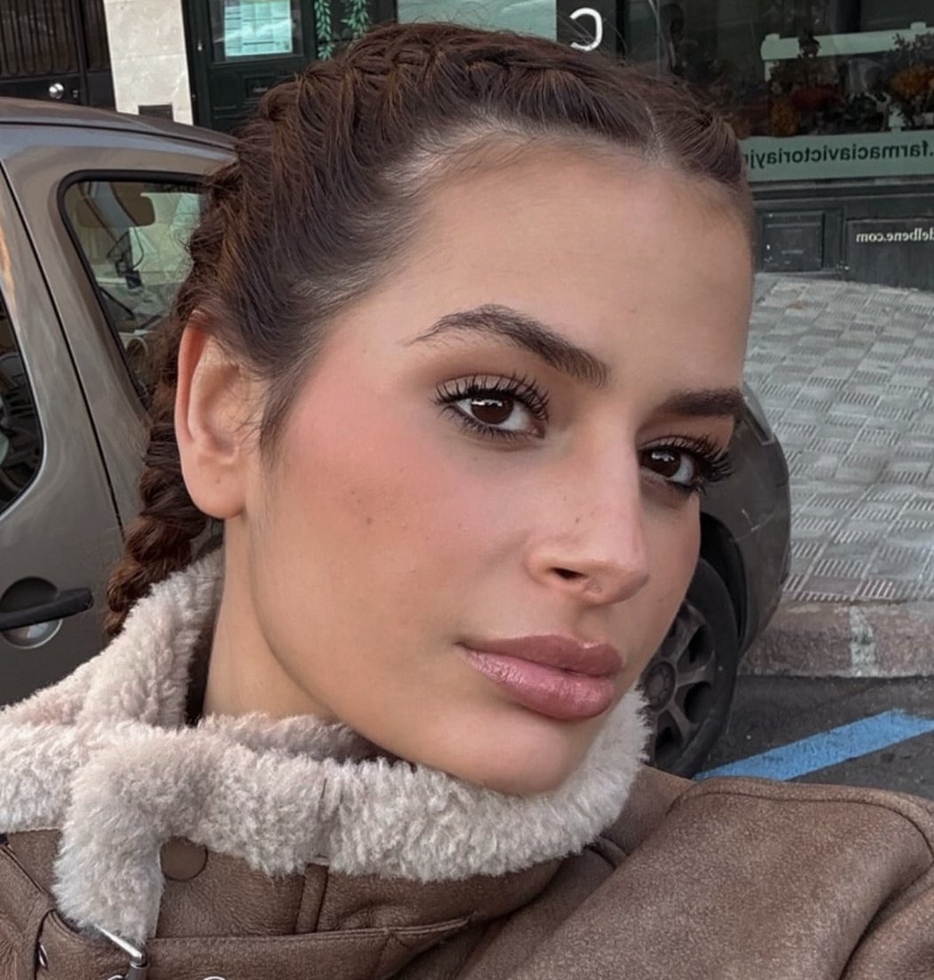 Que nadie se le olvide, que te hemos visto en GH19 a ti y a todos tus compañeros y eres igual dentro que fuera. No nos has vendido ninguna moto otros si.