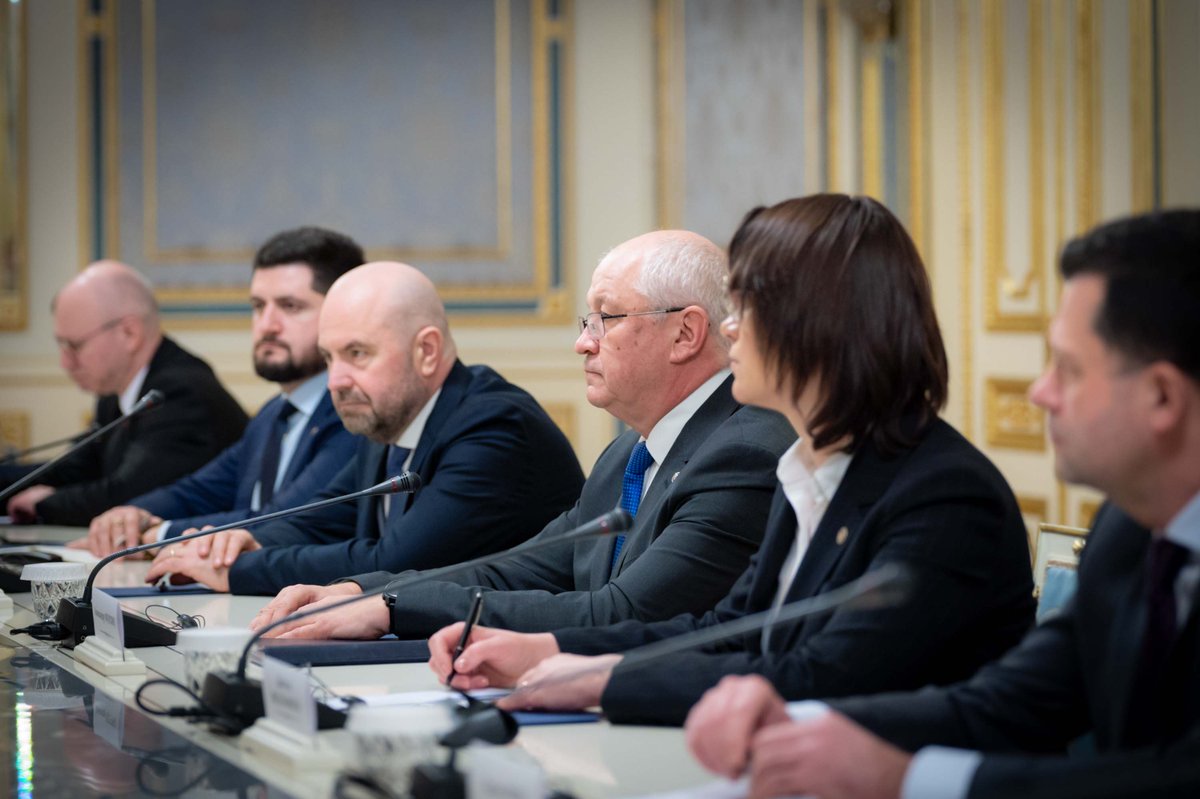 ZelenskyyUa's tweet photo. During the meeting with the Prime Minister of Moldova, Alexandru Munteanu, we discussed bilateral projects between our countries. Energy, railways, infrastructure – all of these need to be realized.

Thank you for supporting Ukraine and our people. We share a common vision for our future in the European Union, and Ukraine and Moldova should pursue their path to the EU together, so that everyone in our region benefits from the strengthening of our peoples and of Europe as a whole.