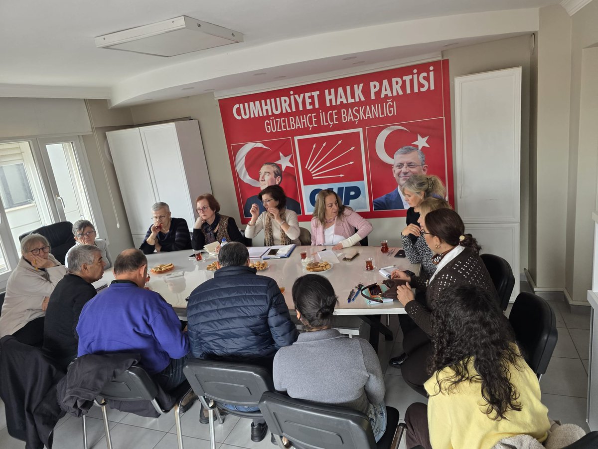 CHP Güzelbahçe Eğitim Komisyonu olarak Şubat ayı toplantımızı gerçekleştirdik. Toplantıda, önceki dönem çalışmaları değerlendirilmiş; eğitim alanında yürütülen faaliyetler ve önümüzdeki döneme ilişkin planlamalar ele alınmıştır. Komisyon çalışmalarımıza devam ediyoruz.