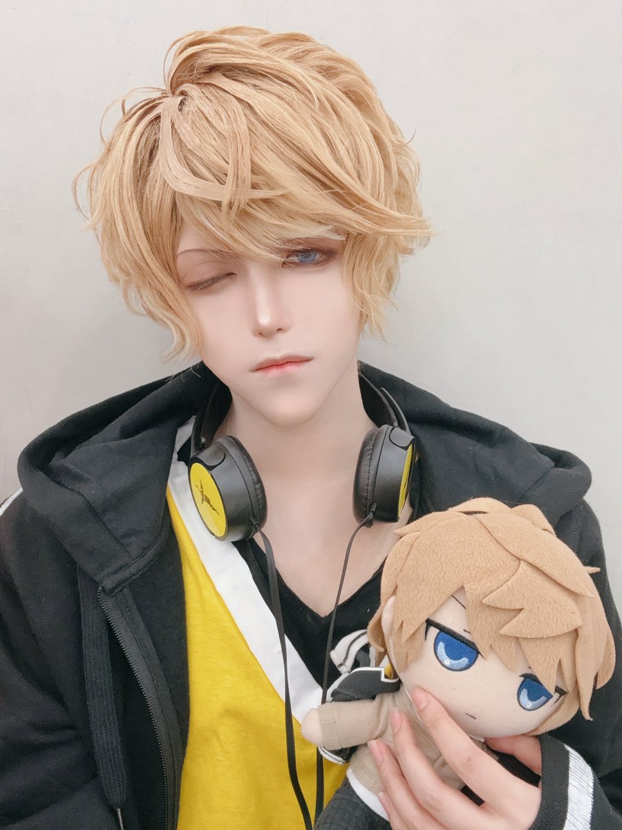 con9_z's tweet photo. cos

🦇😉💛 https://t.co/OvqWFUNDLk