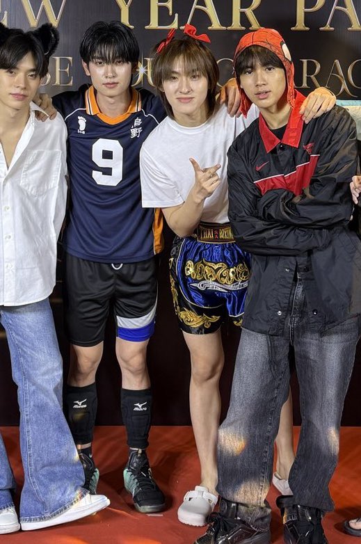 dearmytmk's tweet image. นางใส่รองเท้ามางานอยู่ค่ะ อย่าแซวนางเยอะ552555555255255255552555