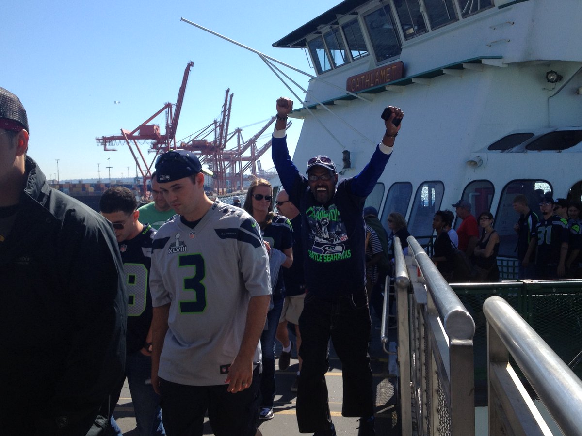 wsferries's tweet photo. Tomorrow is a big day! The @Seahawks will be celebrating their win along with an 750k~ fans. What should you know?

Expect crowds. You will likely have to wait hours to get on your desired sailing. Pack your patience. Arriving early &amp; leaving late will minimize wait times. https://t.co/22houFWsRK