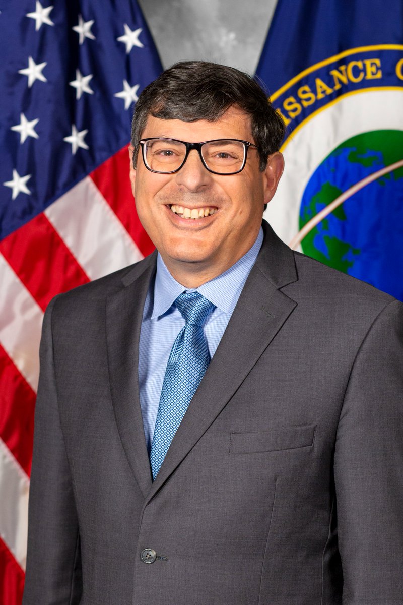 SpaceClubNews's tweet photo. A legacy that spans NASA, national security, and nearly five decades of space leadership.

Learn more about why Hon. Christopher J. Scolese was selected as the 2026 Dr. Robert H. Goddard Memorial Trophy recipient in our official press release.
🔗Read more: https://t.co/7t7zX9iBbx https://t.co/g4HSOxv75H