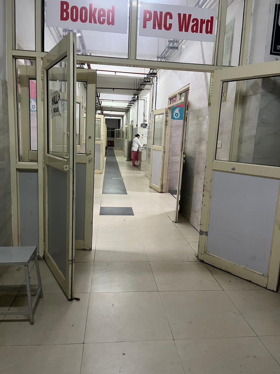 #लखनऊ (KGMU) स्थित क्वीन मैरी अस्पताल में तड़पते रहते है मरीज,डॉक्टर और नर्स नहीं करती मरीजों की सुनवाई।
मरीजों के बुलाने पर डॉक्टर करते है अभद्रता <a href="/brajeshpathakup/">Brajesh Pathak</a> <a href="/aajtak/">AajTak</a> <a href="/yadavakhilesh/">Akhilesh Yadav</a> <a href="/myogioffice/">Yogi Adityanath Office</a> <a href="/kgmuindia/">King George's Medical University-KGMU</a> 
<a href="/kgmulucknow/">KGMC</a> <a href="/babi/">BBBabi</a>
<a href="/Babitasingh_/">Dr. Babita Singh</a> 
<a href="/PragyaLive/">Pragya Mishra</a> <a href="/JagranNews/">Dainik Jagran</a>