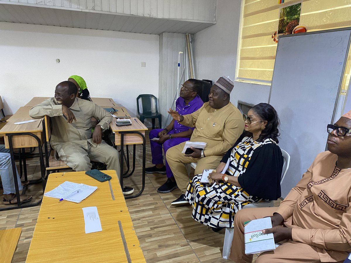 Lagostrad's tweet photo. LASG EMPHASIZES ON STANDARD FOR COMPLEMENTARY AND ALTERNATIVE MEDICINE PRACTITIONERS

..says OND now minimum qualification to be a CAM practitioner 
…gives Jan 1st 2027 deadline to make up the prerequisite qualification https://t.co/LZ3SQdmi21
