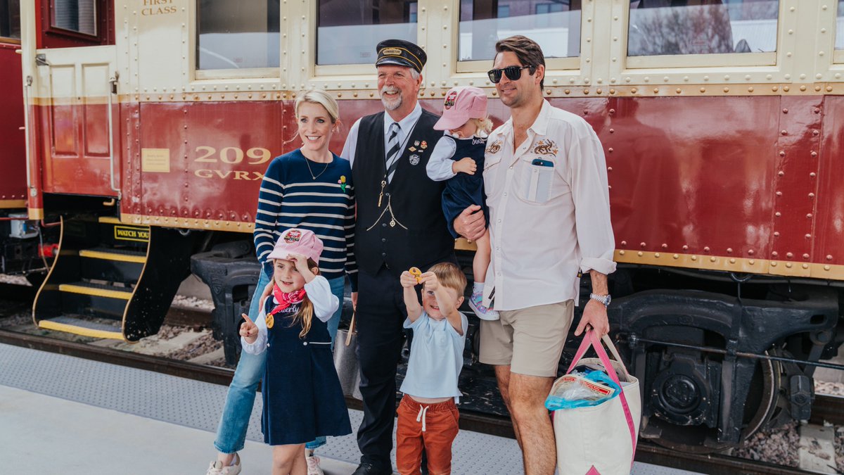 Visit Grapevine tweet media