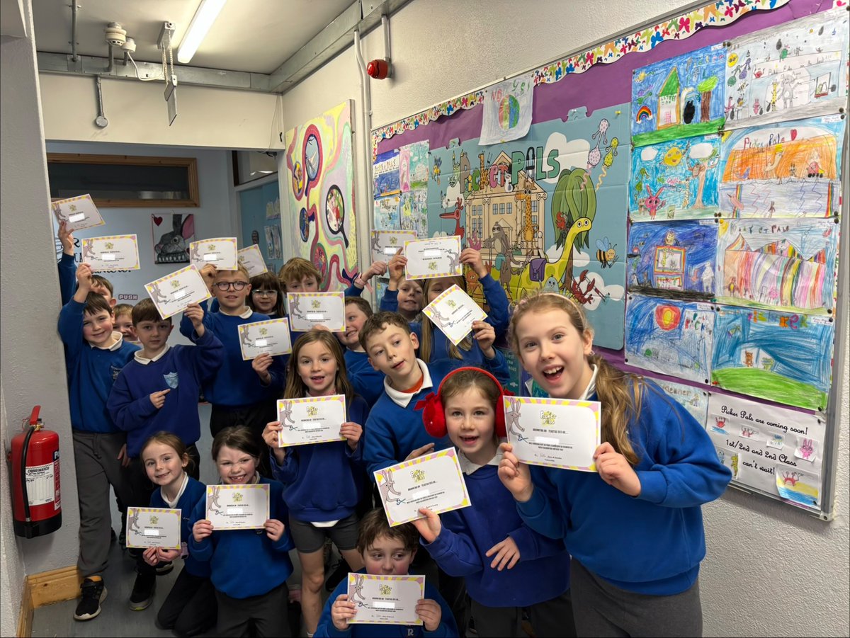 RathanganNS's tweet photo. Comhghairdeas Rang 1/2 on receiving their Certificates for @pickerpalsworld Art Competition. #MakeABetterFuture #HaveFunDoingIt! https://t.co/vRdnIgOCU3