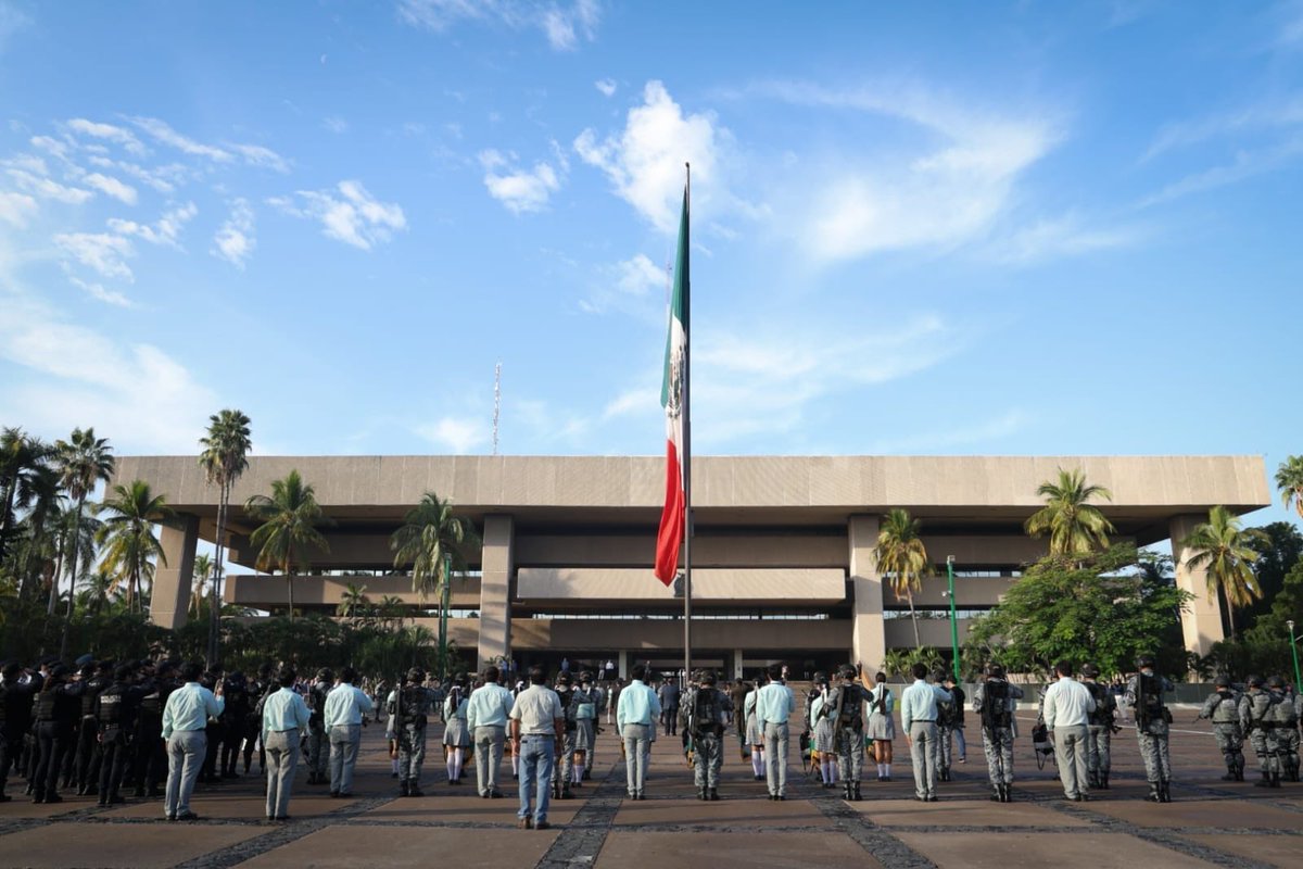 #NoticiascCOBAES | A 111 años de su creación, Gobierno de Sinaloa conmemoran el Día de la Fuerza Aérea Mexicana.

Más información en: shorturl.at/xDofz