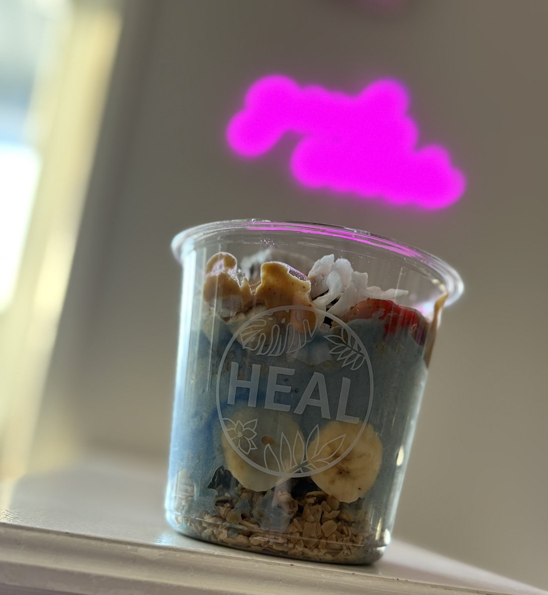 AshSmart's tweet image. New Addiction Unlocked 😋

This time I added some Coconut cream to the top &amp;amp; it changed the whole bowl for the better! Love it 

It’s so filling &amp;amp; gives me so much energy. 

#Heal #HealWellness #Superfood #SmoothieBowl #HealingEra