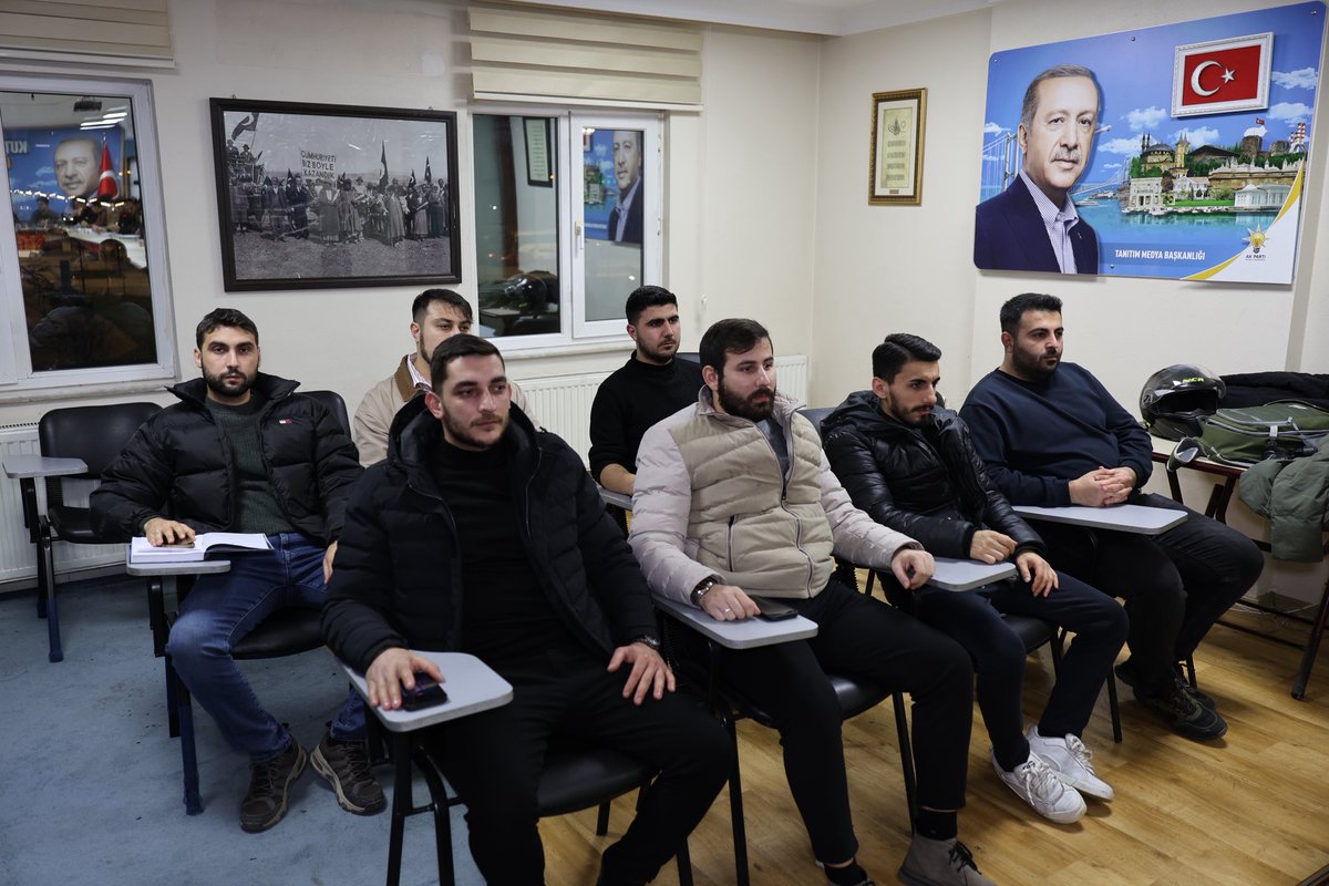 İl Başkanımız Doğan ORAK’ın başkanlığında haftalık olağan Yönetim Kurulu Toplantımızı gerçekleştirdik.
Alınan kararların teşkilatımız adına hayırlara vesile olmasını diliyoruz.