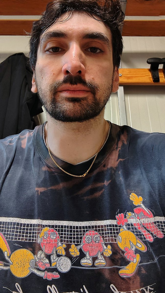 gRound glAss🥸 tweet media