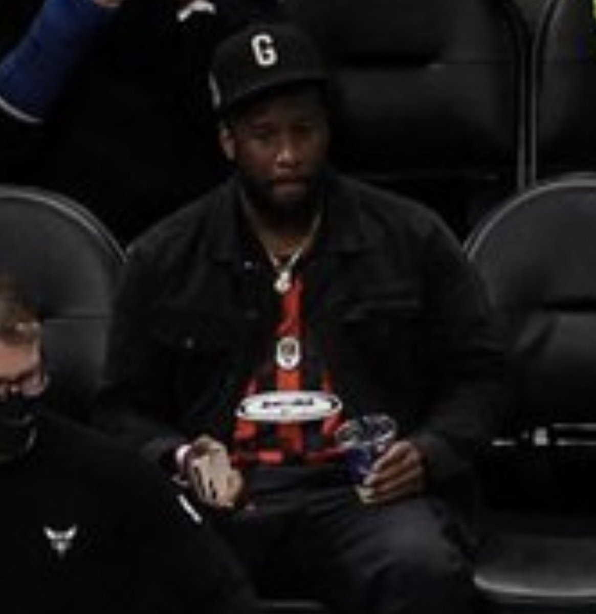 mdotbrown's tweet image. No one has ever lived in the moment more than this guy. Not recording, not running, just enjoying his beverage and making a memory.