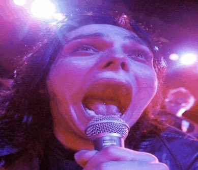 vocês nao viram mas em this is how i disappear eu tava assim la na superior gritando no AND NOOW YOU WANNA SEE HOW FAAAR DOOOOWN I CAN SINK
LET ME GOOOO