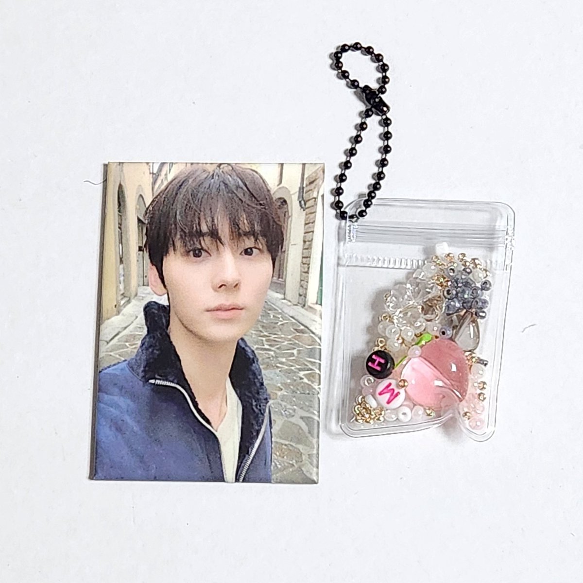 [나눔안내]
20260211 pm6 (KST)
🍑황민현  Truth  음원 발매 기념

🍑RT 한명
+ 
🍑음원 다운 또는 스밍인증 1명 🍑
(이글밑에 닉네임써서 달아주세요)

🍑추첨해서 
민현이자석+ 지퍼팩키링
준등기 발송합니다 ^^

#마츠네나눔 #황민현 #MINHYUN