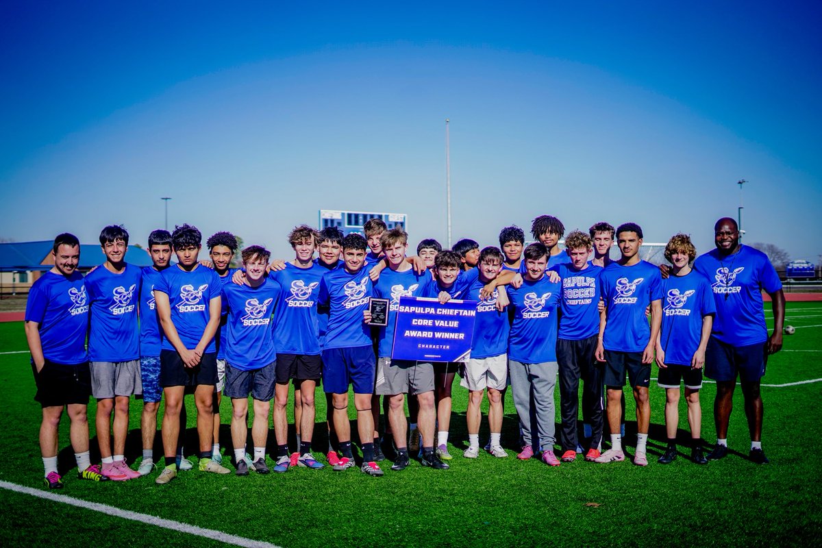 ChieftainAth's tweet photo. Congrats to ⚽️ SENIOR Alex Cornelius on being named the CHARACTER #corevalue award winner!

Thank you to TierOne Lawn and Landscape for sponsoring this award!!

#onamission https://t.co/NY7thBAvyo