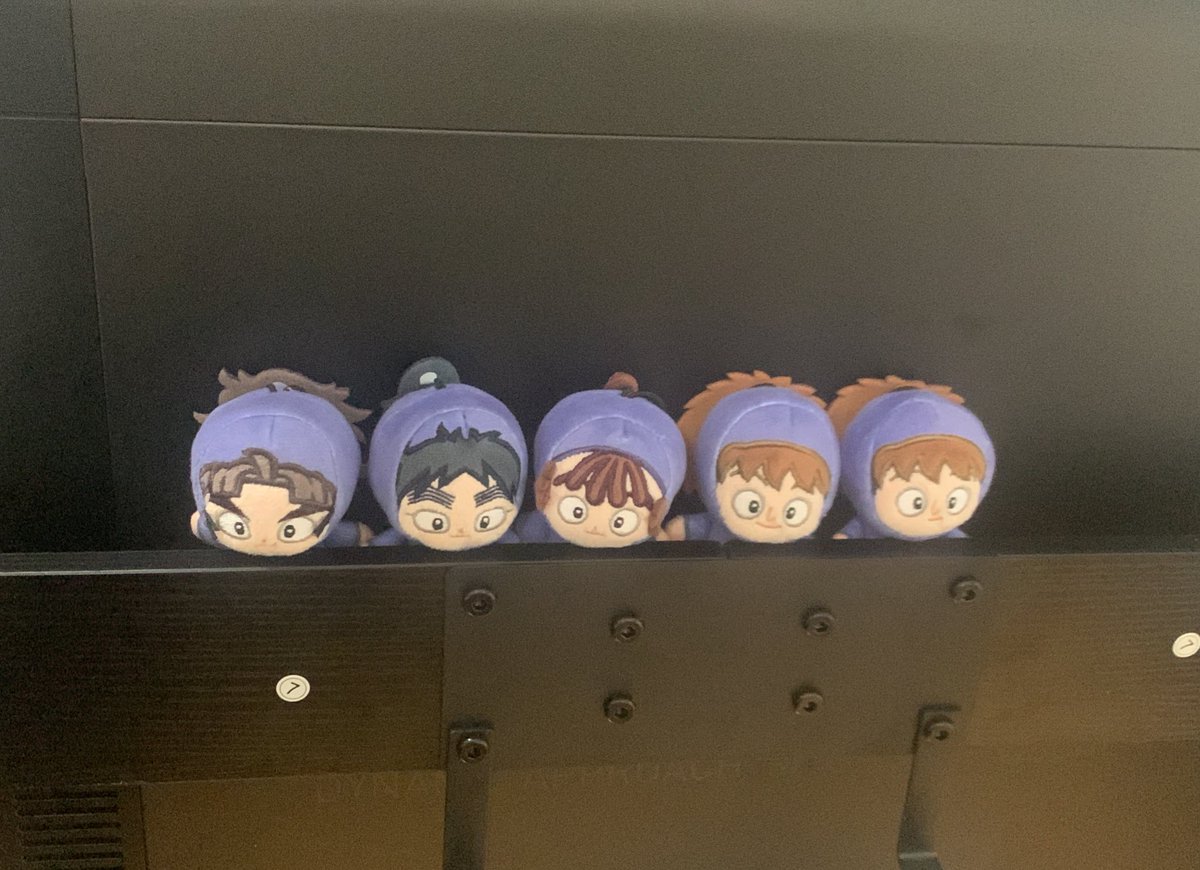 妹のパソコンのサイドに挟んだ