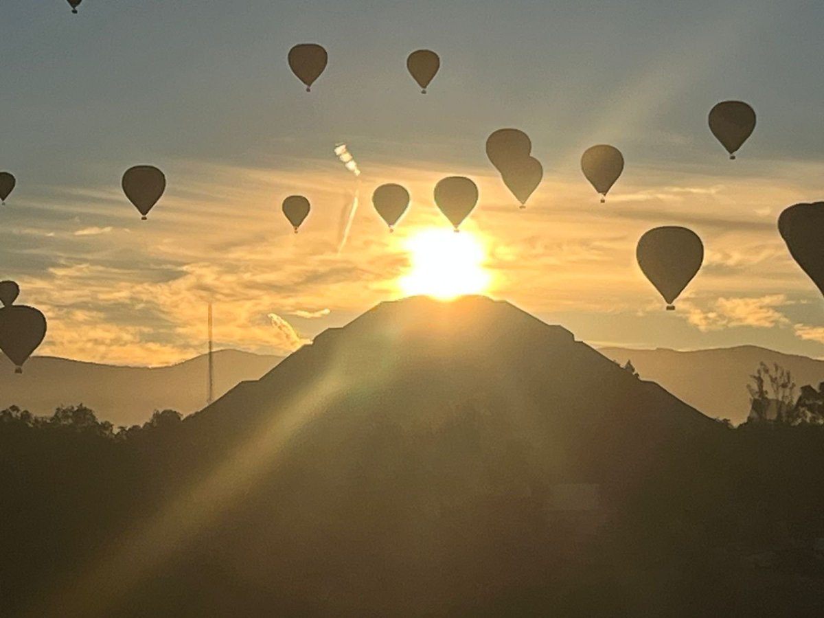 Este PROXIMO JUEVES 12 DE FEBRERO ven a vivir la gran experiencia del #AñoNuevoTeotihuacano EN EL MUSEO DE LOS MURALES TEOTIHUACANOS dentro la zona arqueológica de #teotihuacan evento organizado por <a href="/INAHmx/">INAH</a> <a href="/FCHTepotzotlan/">Festival de Cine Histórico de Tepotzotlán</a>  
Registro limitado a través del QR de la publicación.
