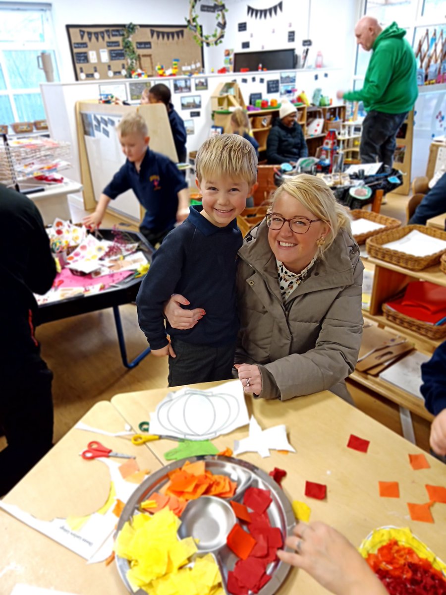 Miss Taylor tweet media