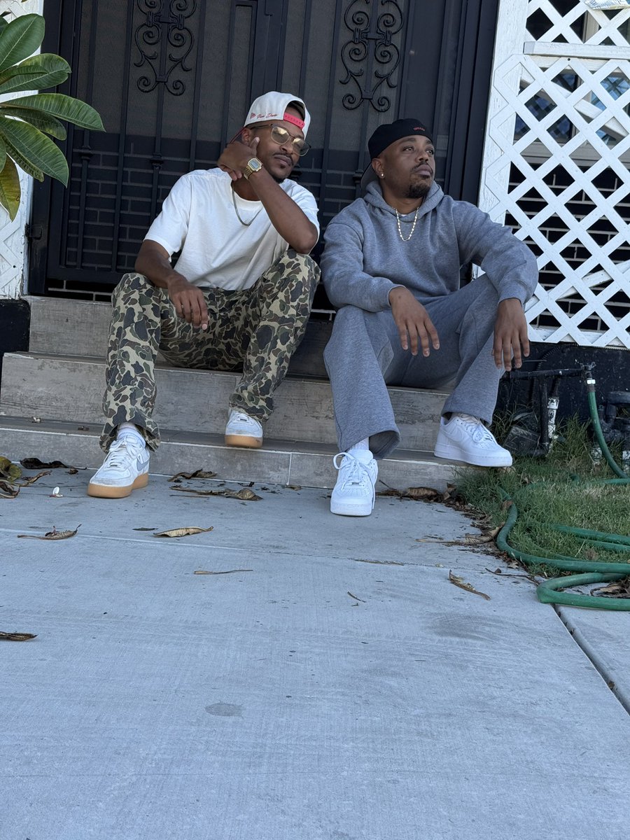 _PennDavis's tweet photo. Know i been ghost but im dropping a new single this Friday featuring one of my personal favorites @WS_Boogie yall tap in. Im just a man from Little Rock who about to take it to the moon 🚀 https://t.co/uCGtg4hIg7