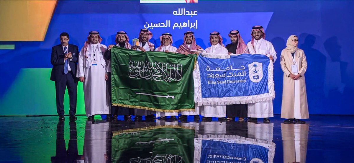 حاتم tweet media