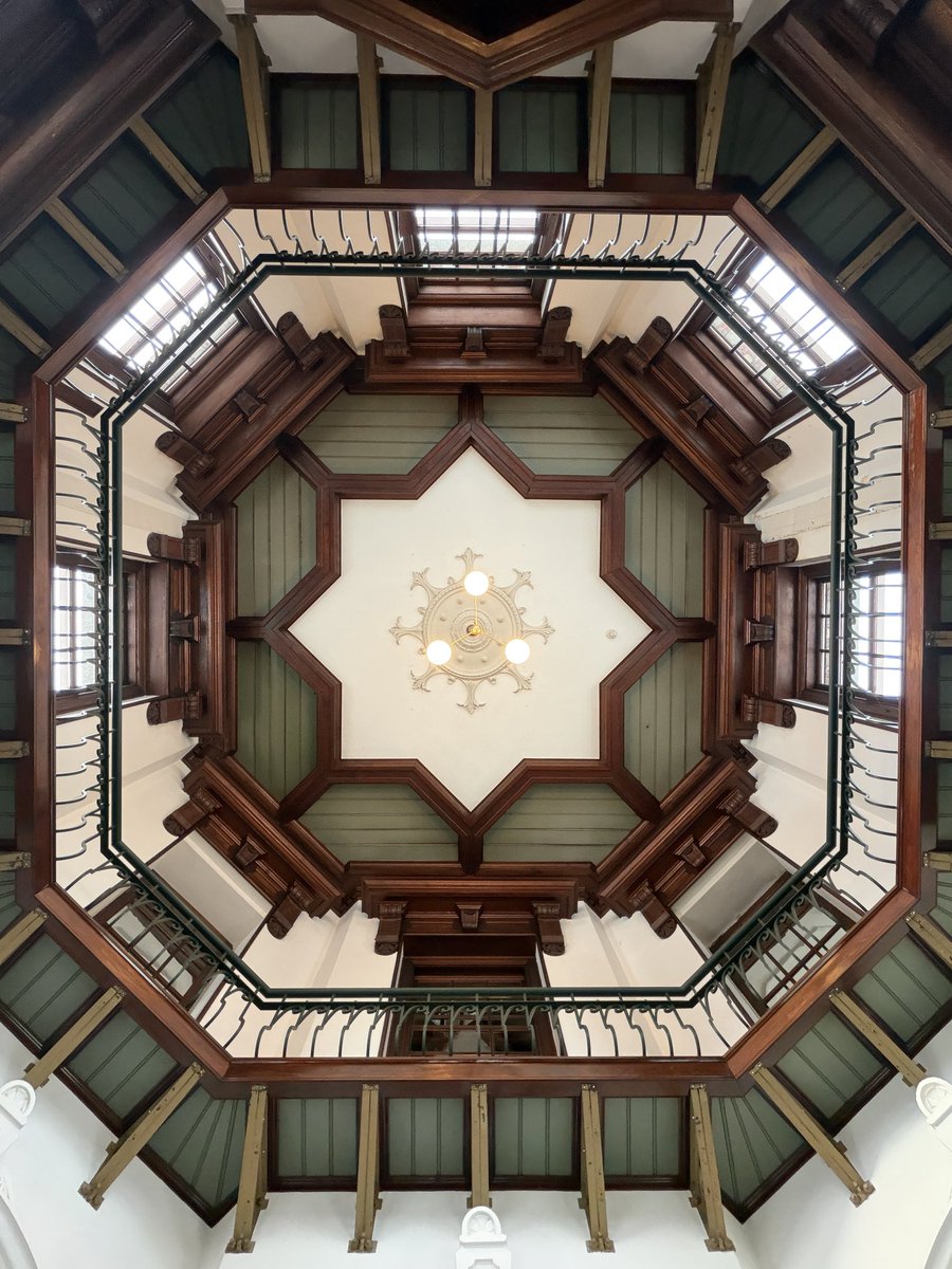 福引で一等当てて盛岡行ってきた。さいこうだった。また絶対行きたい。