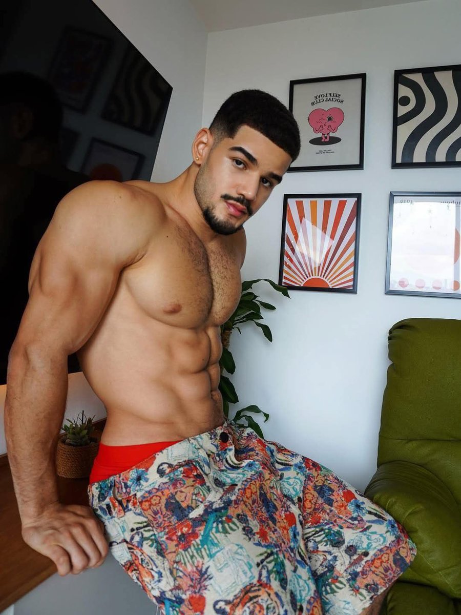 SAINTxCARTER (@mrvicks) on Twitter photo 