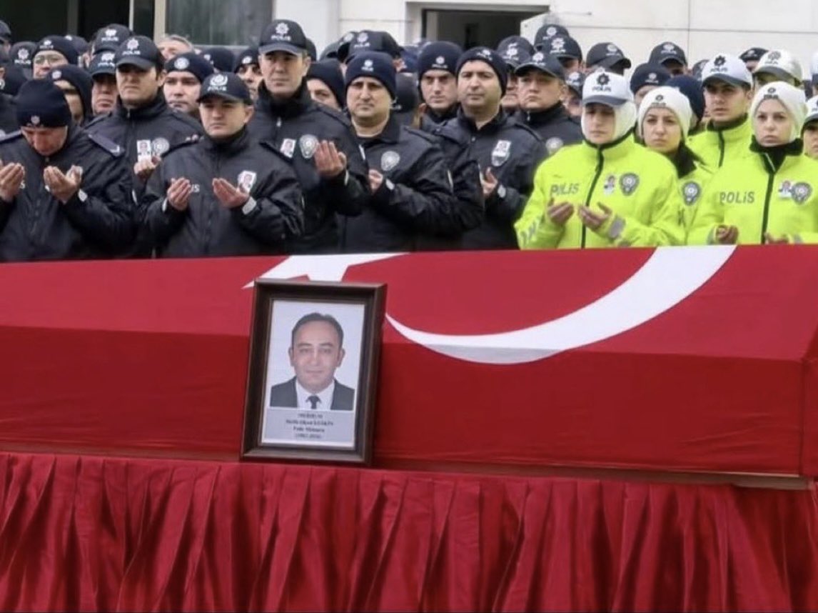 Unutulmasın , polis katili TUVTURK kapatılsın