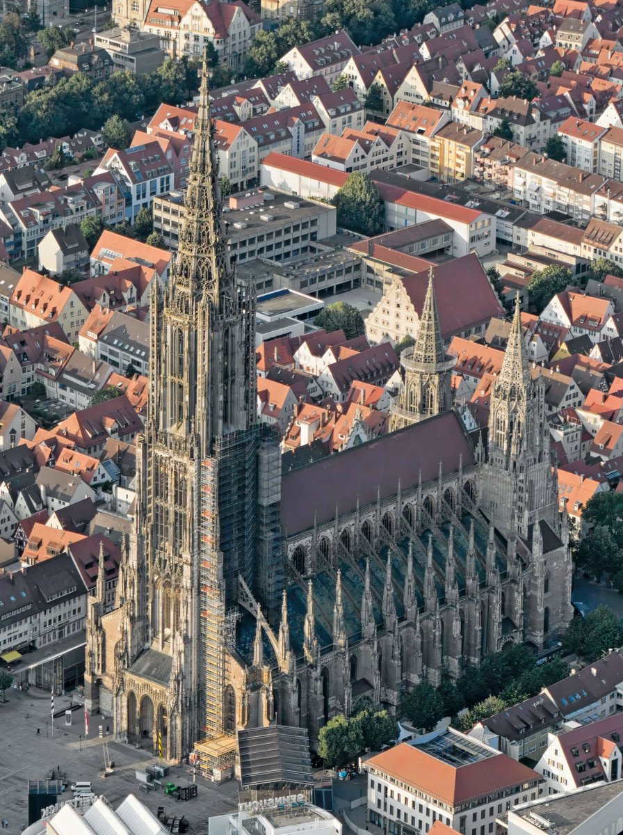 dutchbuildings's tweet image. "Ulmer Münster" in #Ulm 🇩🇪 rose from a 14th‑century citizen‑funded project to create a grand church within the city walls. Built largely of brick with a soaring sandstone tower, it embodies late Gothic ambition: a vast nave, intricate vaults, and the world’s tallest church spire.