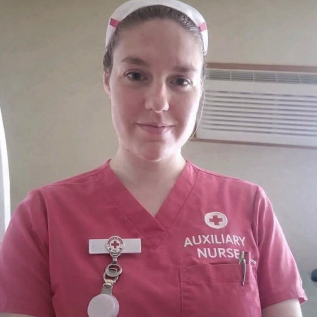 KAnnabel58608's tweet image. Would you like me to be your personal nurse ?    👩‍⚕️.   lol 😜😃#nurses