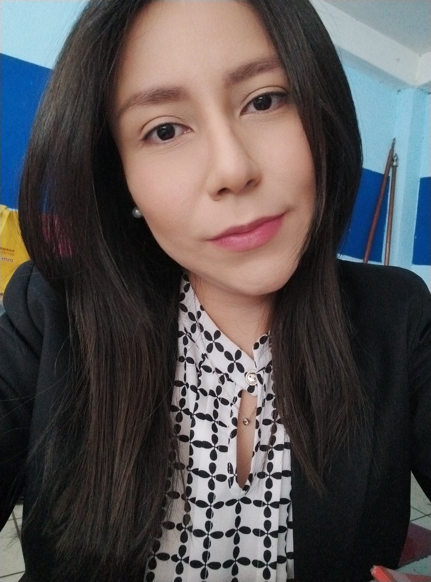 Clary_32's tweet photo. Trabajanding https://t.co/tONURMxGYy