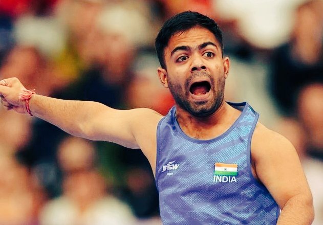 SportsArena1234's tweet photo. 🔥🔥 NAVDEEP WINS GOLD 🔥🔥

Paralympics Gold Medalist hurled the spear 41.64m away to win Gold medal in Javelin F40/41 category at Dubai World Para Athletics Grand Prix 🥇 https://t.co/km4NNZ1p33