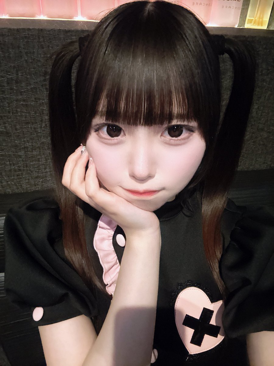 S2anyan_'s tweet photo. 新衣装もかわいいでしょ🖤 https://t.co/mKfEW4j1Rq