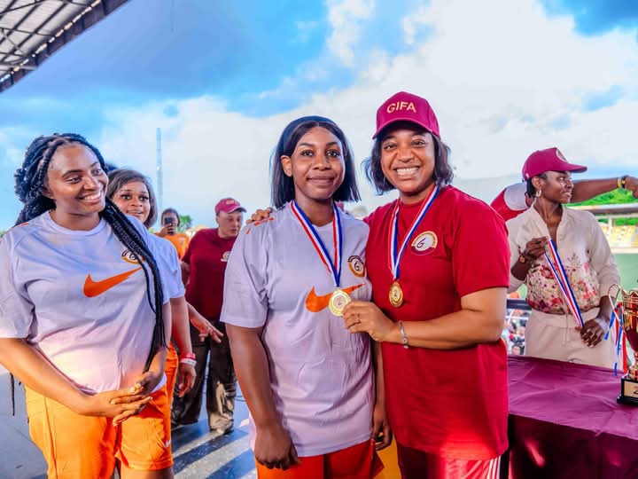 CreativityDavid's tweet image. Golden Initiative For All (GIFA) Celebrates 2nd Anniversary with a friendly football match between Wives of Commissioners and Special Advisers (COSAWA) versus Association of Vice Chairmen (ALGOVC). COSAWA won with a lone goal and carried the trophy.