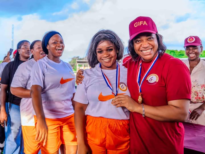 CreativityDavid's tweet image. Golden Initiative For All (GIFA) Celebrates 2nd Anniversary with a friendly football match between Wives of Commissioners and Special Advisers (COSAWA) versus Association of Vice Chairmen (ALGOVC). COSAWA won with a lone goal and carried the trophy.