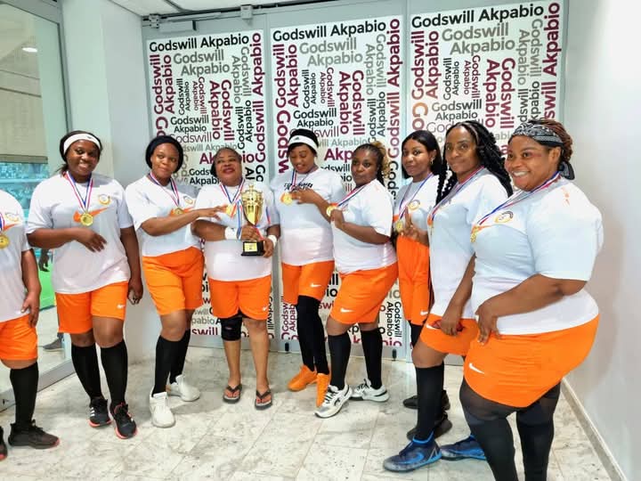 CreativityDavid's tweet image. Golden Initiative For All (GIFA) Celebrates 2nd Anniversary with a friendly football match between Wives of Commissioners and Special Advisers (COSAWA) versus Association of Vice Chairmen (ALGOVC). COSAWA won with a lone goal and carried the trophy.