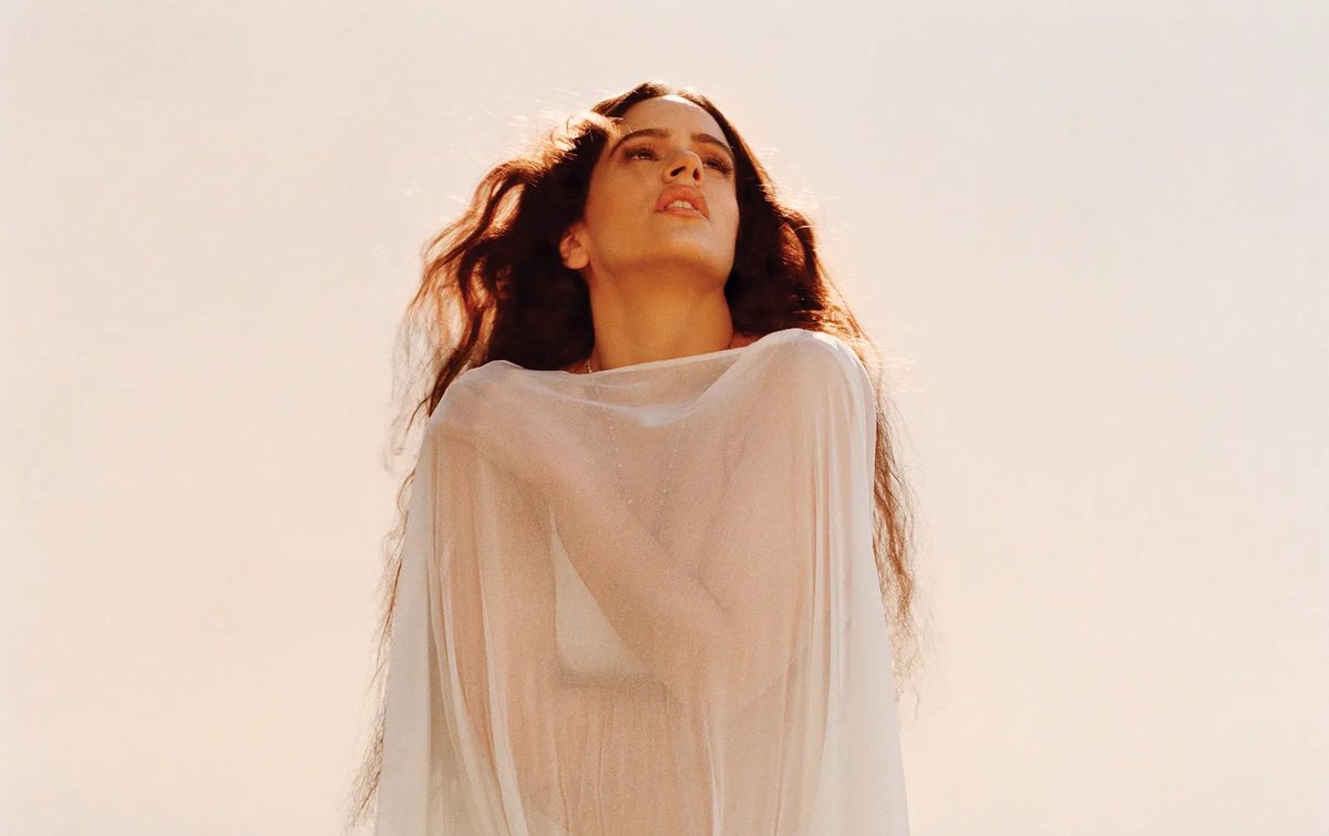 PopBase's tweet image. Rosalía reveals the most disappointing thing a man has done to her on the ‘Special People Club’ podcast: 

“I had a boyfriend that was a bit Morse code, emotionally. We were together for a few years and we broke up. But a week after the breakup, we relapsed and got together again…