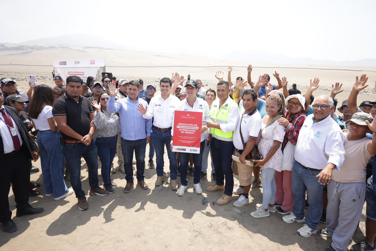viviendaperu's tweet image. ✅ ¡Promovemos el desarrollo de más viviendas sociales! 🏠

📌 Desde #Ancón, el ministro de Vivienda, Wilder Sifuentes Quilcate, lideró la transferencia de tres predios a la Municipalidad de Lima para el desarrollo de viviendas sociales a través del proyecto “Ciudad