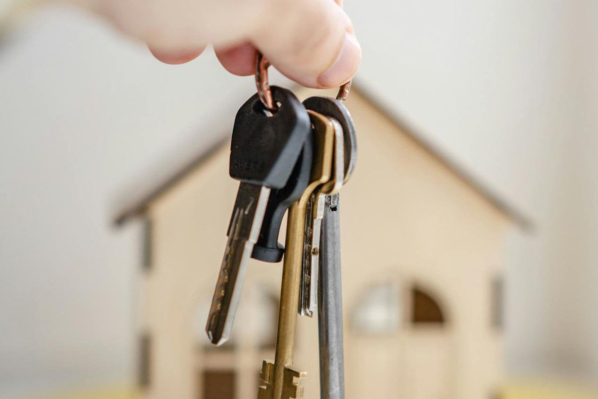 24_finanza's tweet photo. Il mercato immobiliare italiano sta attraversando una fase di transizione.
Tassi di interesse, accesso al credito e nuove priorità delle famiglie stanno ridisegnando domanda e compravendite.

👉 https://t.co/H7PjIP9Co0

#economia #mercatoimmobiliare https://t.co/HZTlBFpQfG