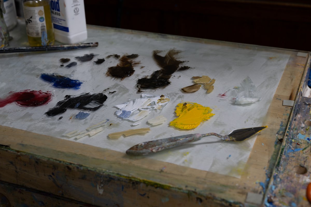 GSGalleries's tweet photo. A clean idea enters the studio, then the work begins. Clay everywhere, tools scattered, hands working faster than the mind can keep up. 

This is where mistakes teach me. This is where beauty is born from the mess.

Art isn't made in pristine rooms. 

Photography: David Surks https://t.co/fifPrRRPu2