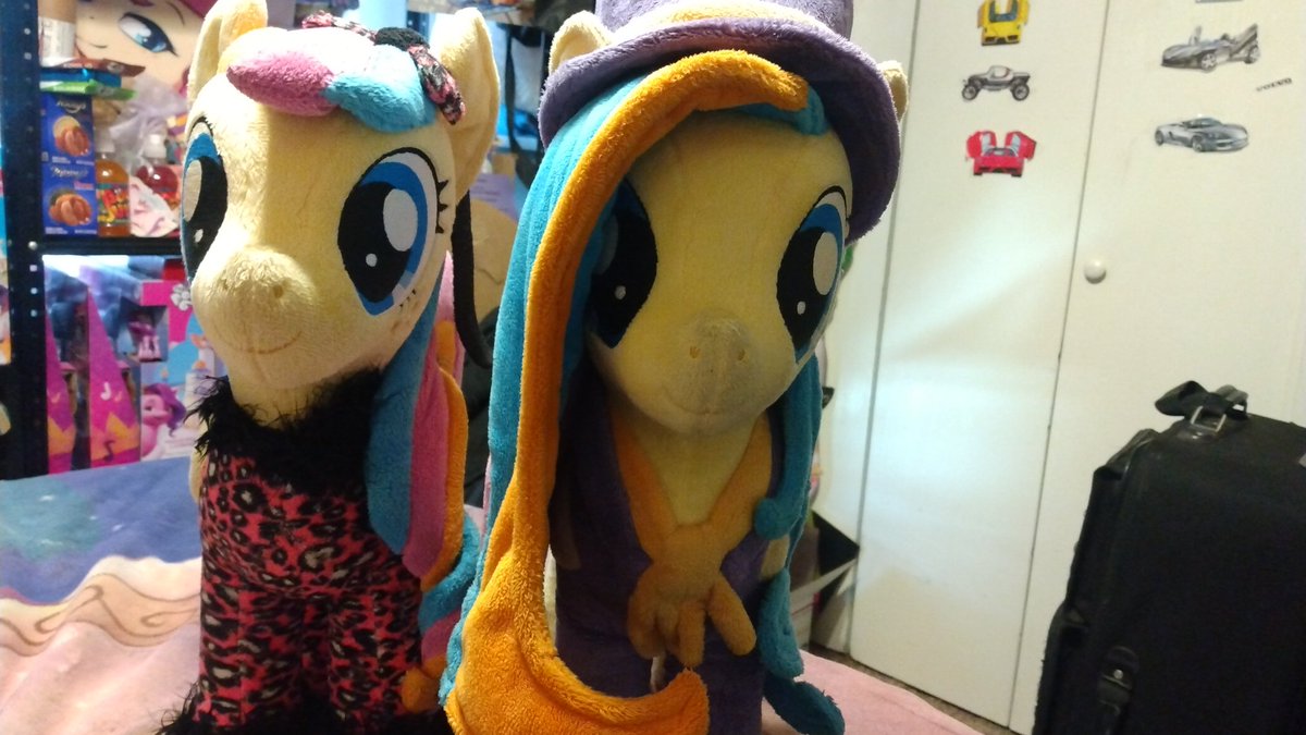 HerbieKick's tweet photo. We just chillin. 
#babscon #mylittlepony #efnw2026. https://t.co/gJFdOG4gfN